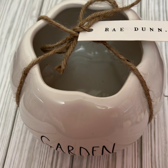 Rae Dunn “Garden” Flower Pot - Picture 2 of 3